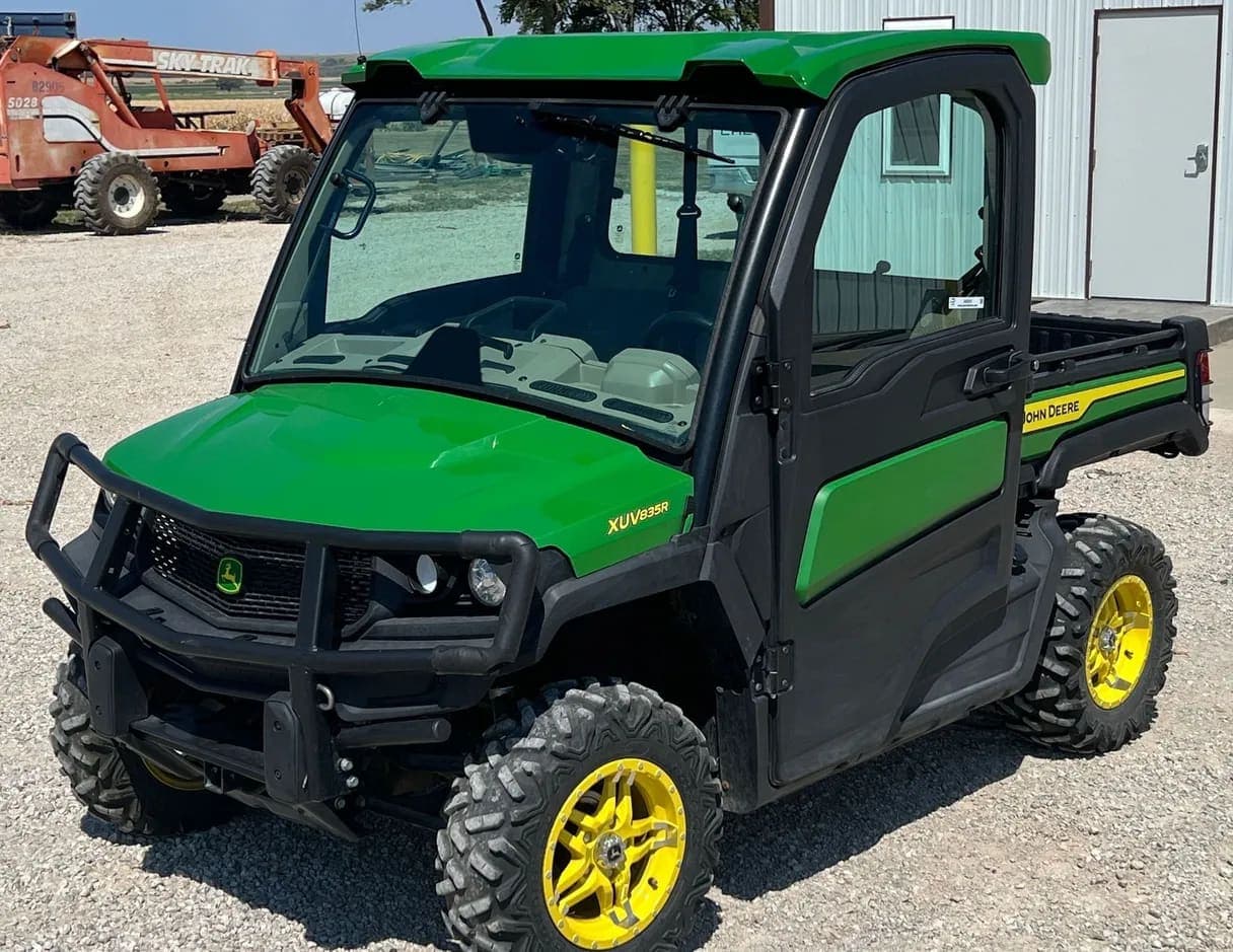 2021 John Deere XUV835R listing photo